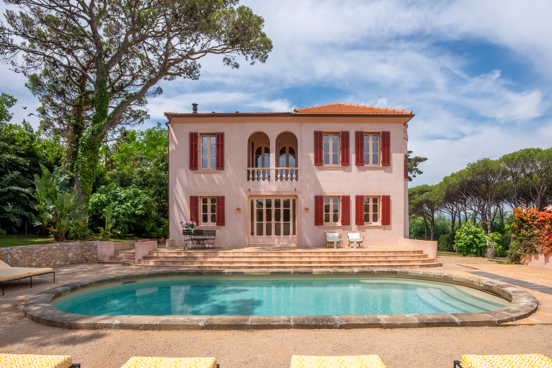 provencal house 6 Rooms for sale on ST TROPEZ (83990)