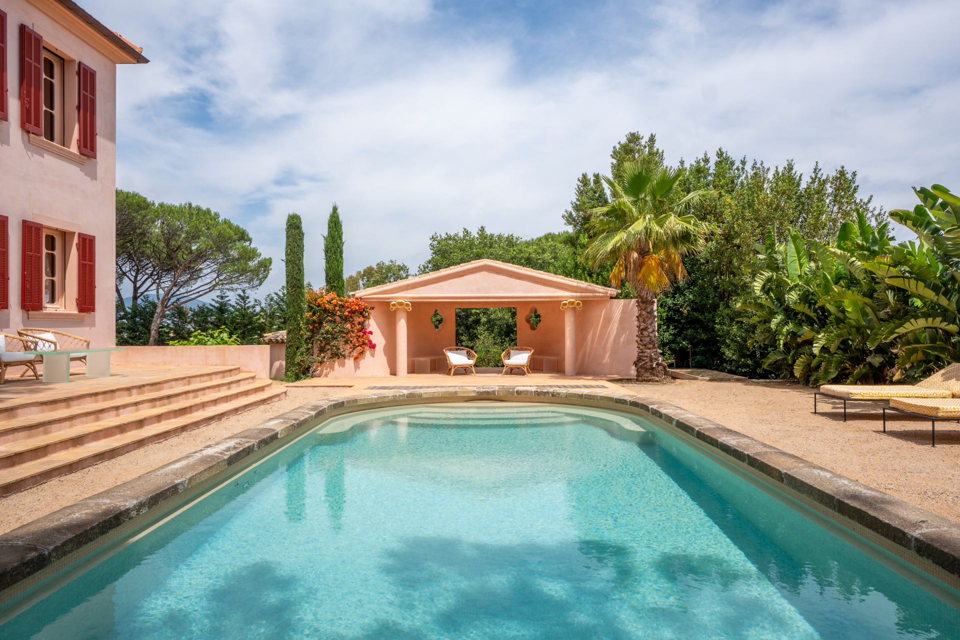 provencal house 6 Rooms for sale on ST TROPEZ (83990)