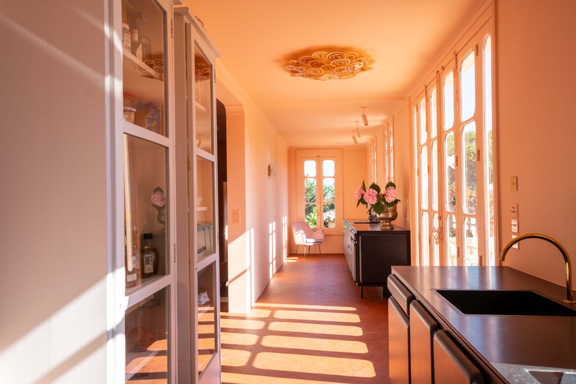 provencal house 6 Rooms for sale on ST TROPEZ (83990)