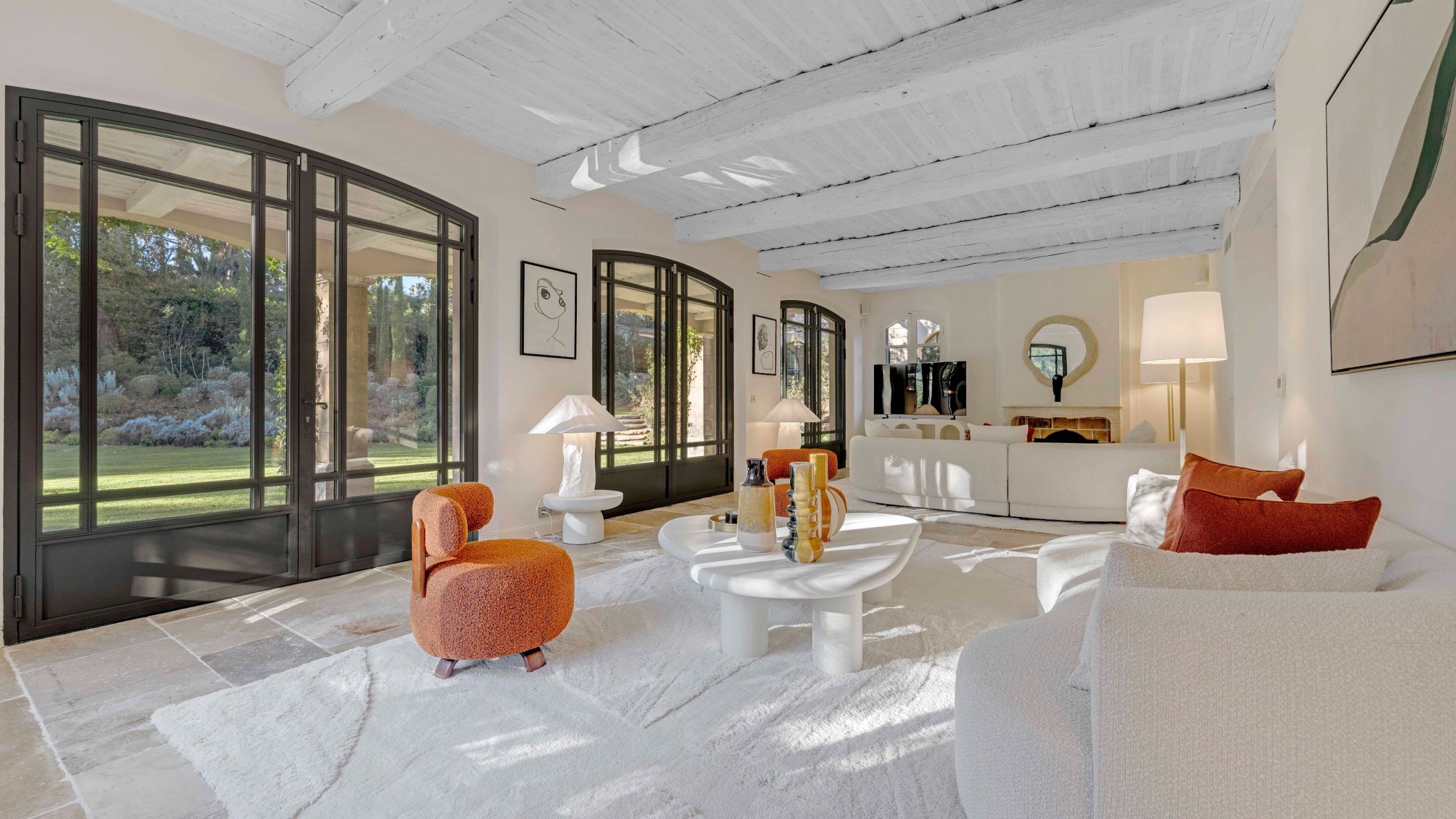 villa 15 Rooms for sale on ST TROPEZ (83990)