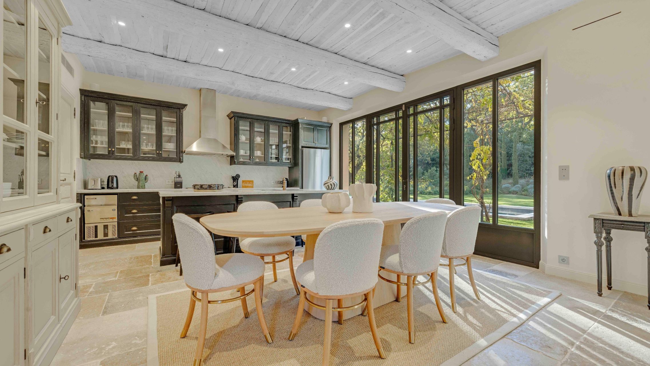 villa 15 Rooms for sale on ST TROPEZ (83990)