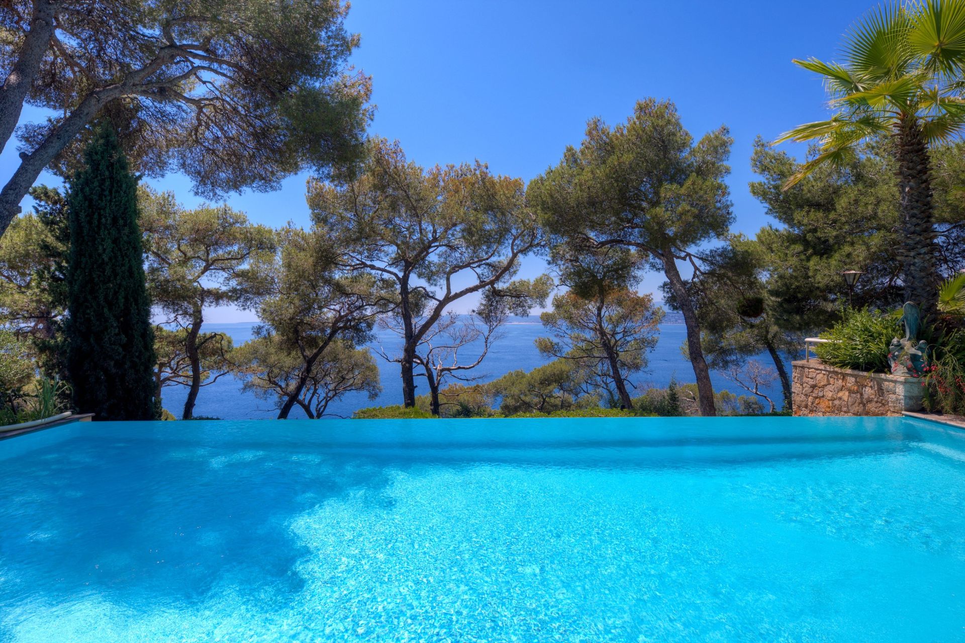 maison provençale 9 Pièces en vente sur ST JEAN CAP FERRAT (06230)