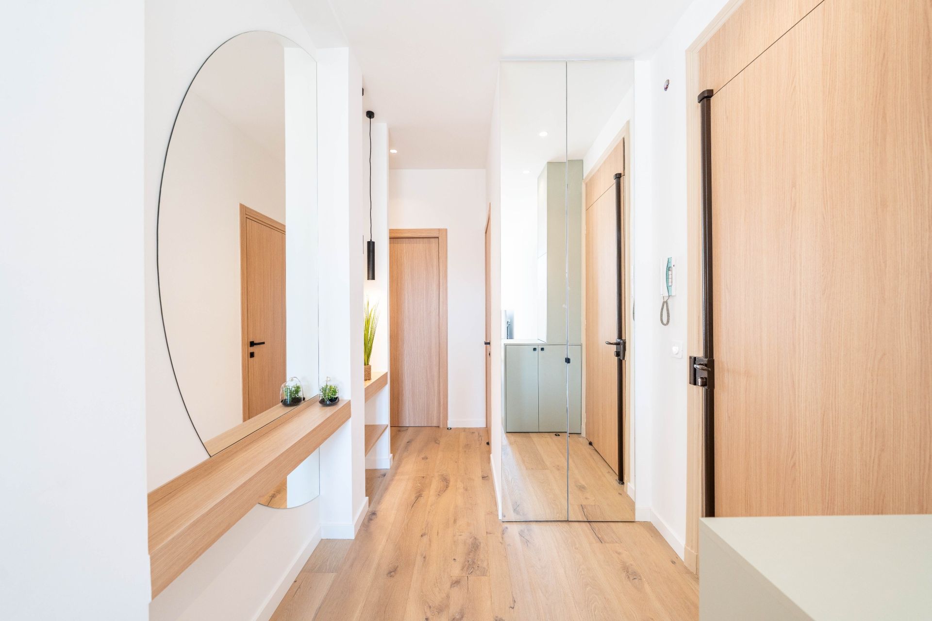 apartment 4 Rooms for sale on CANNES (06400)