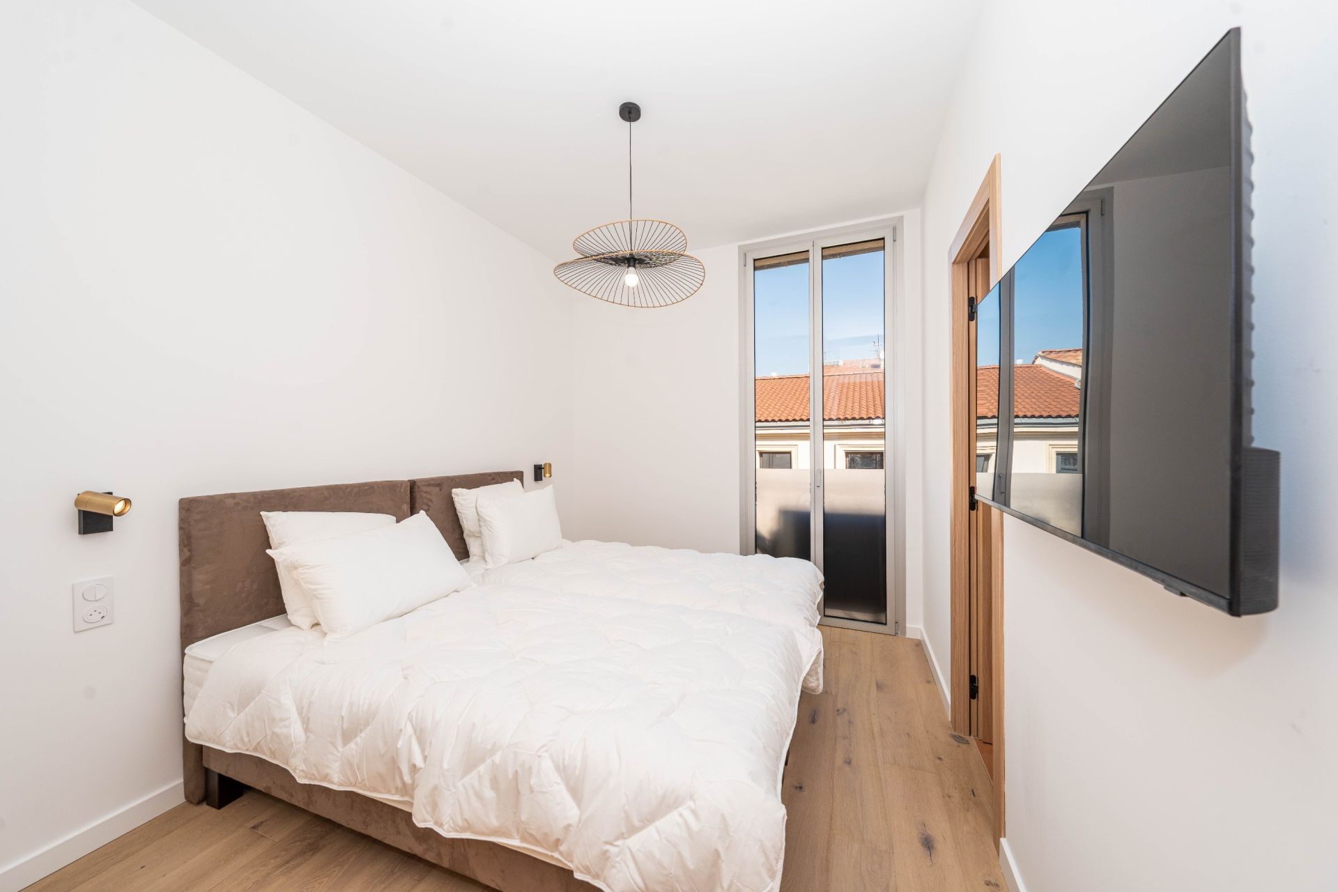 apartment 4 Rooms for sale on CANNES (06400)