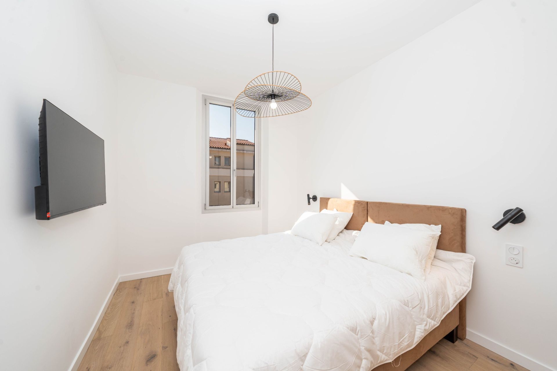 apartment 4 Rooms for sale on CANNES (06400)