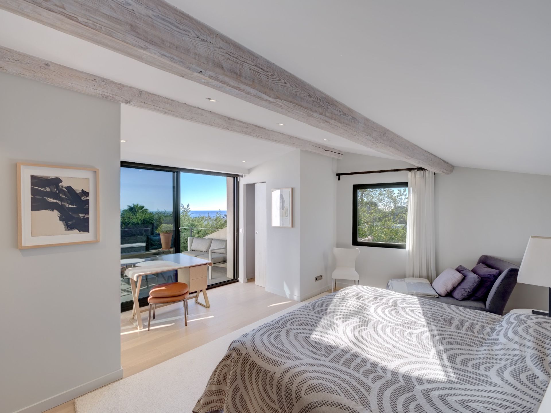 villa 5 Rooms for sale on CANNES (06400)