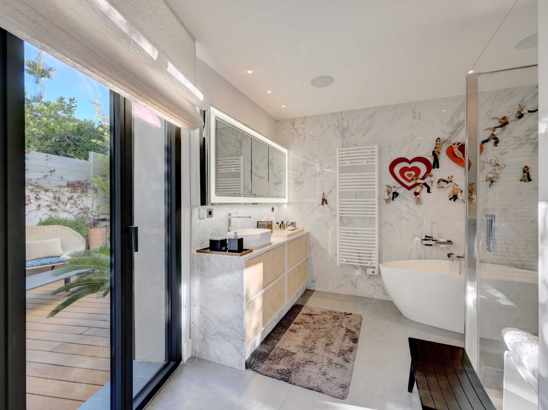 villa 5 Rooms for sale on CANNES (06400)