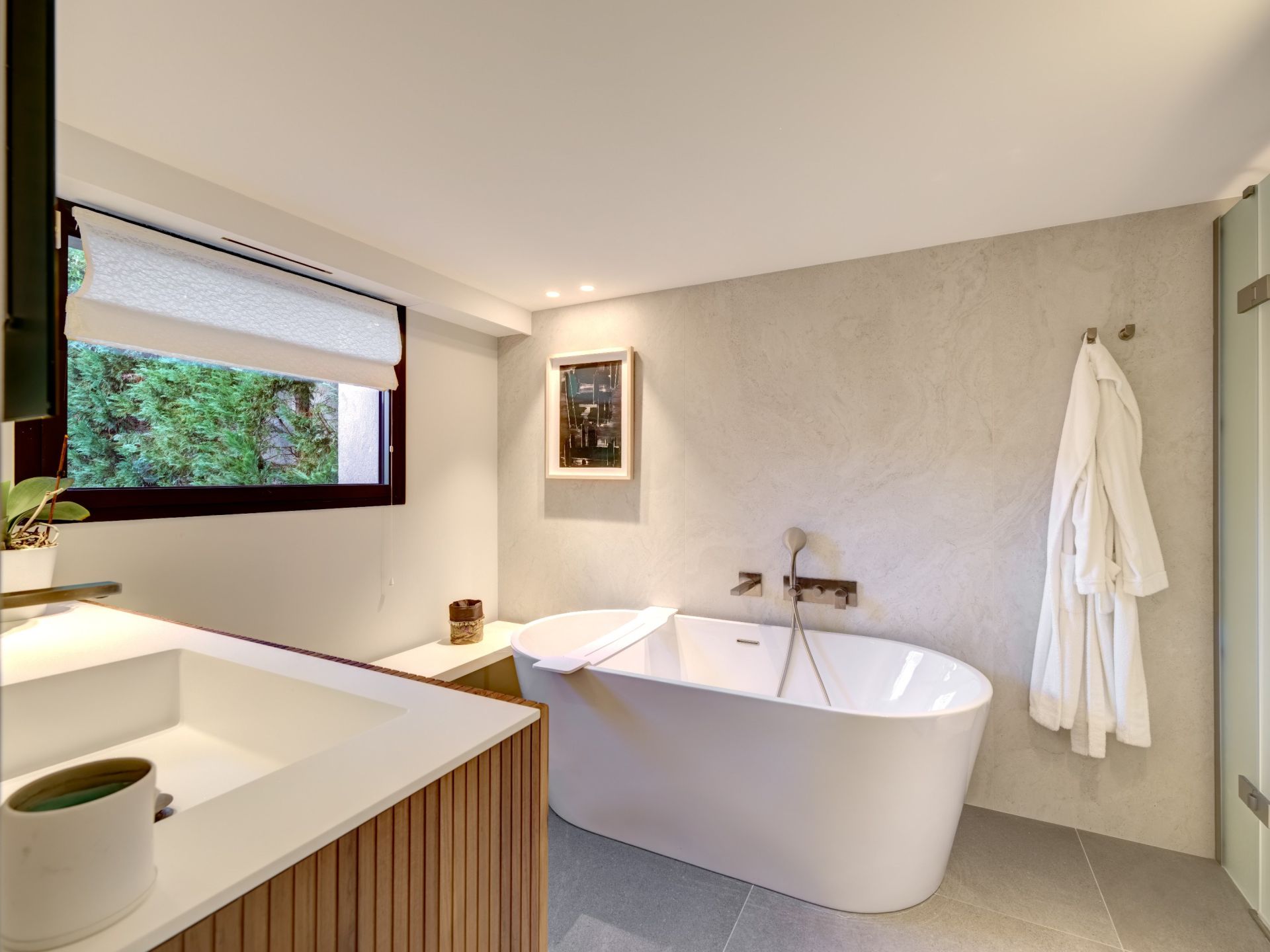 villa 5 Rooms for sale on CANNES (06400)