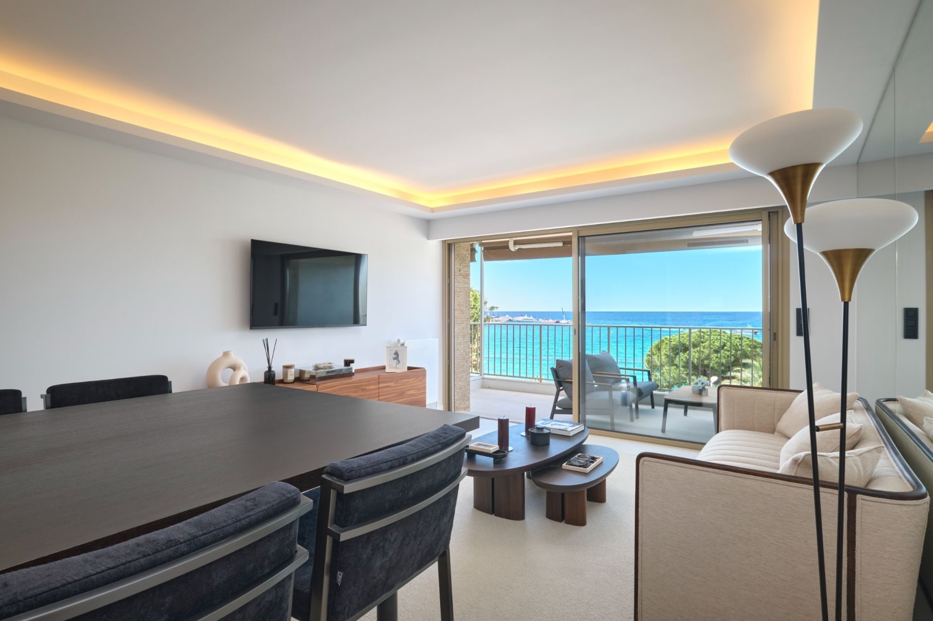 apartment 3 Rooms for sale on CANNES (06400)