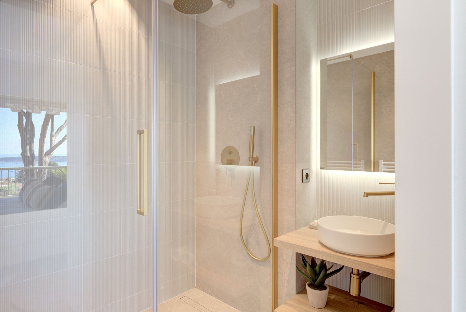apartment 5 Rooms for sale on CANNES (06400)
