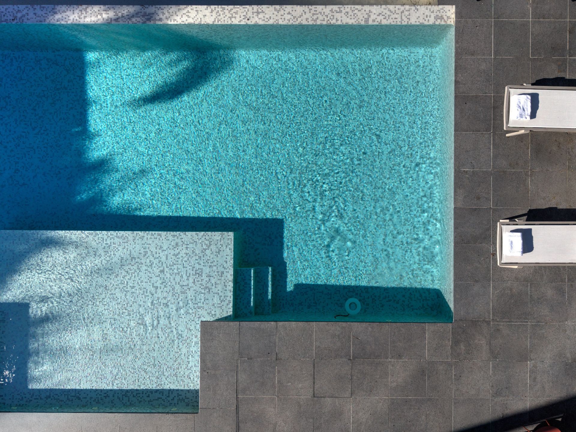 contemporary house 5 Rooms for sale on VALLAURIS (06220)