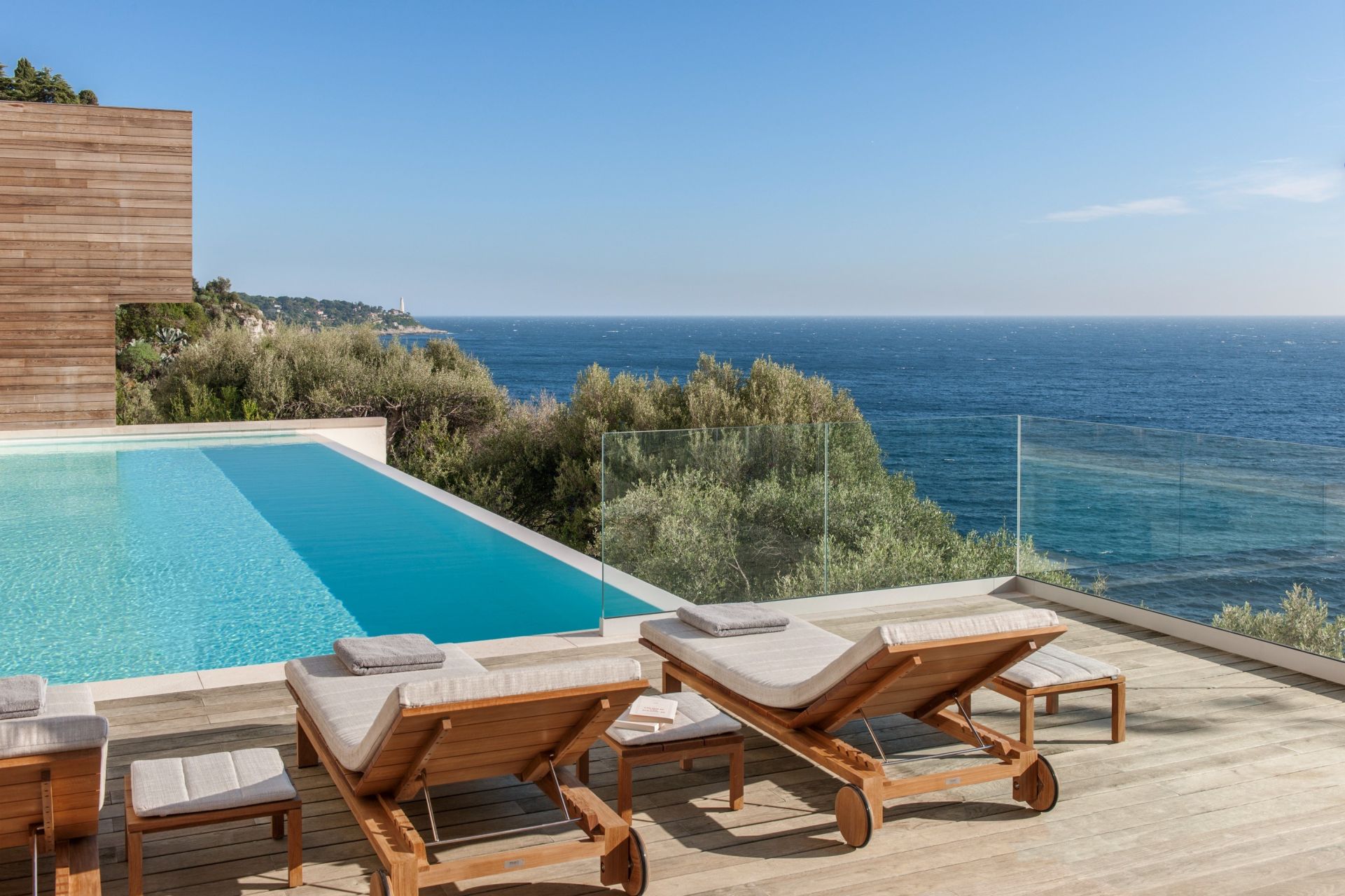 penthouse 9 Rooms for sale on NICE (06000)