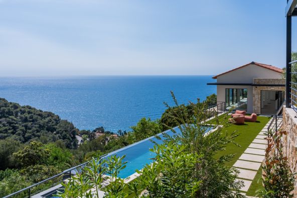 Sale Villa Roquebrune-Cap-Martin 5&nbsp;Rooms 200&nbsp;m²