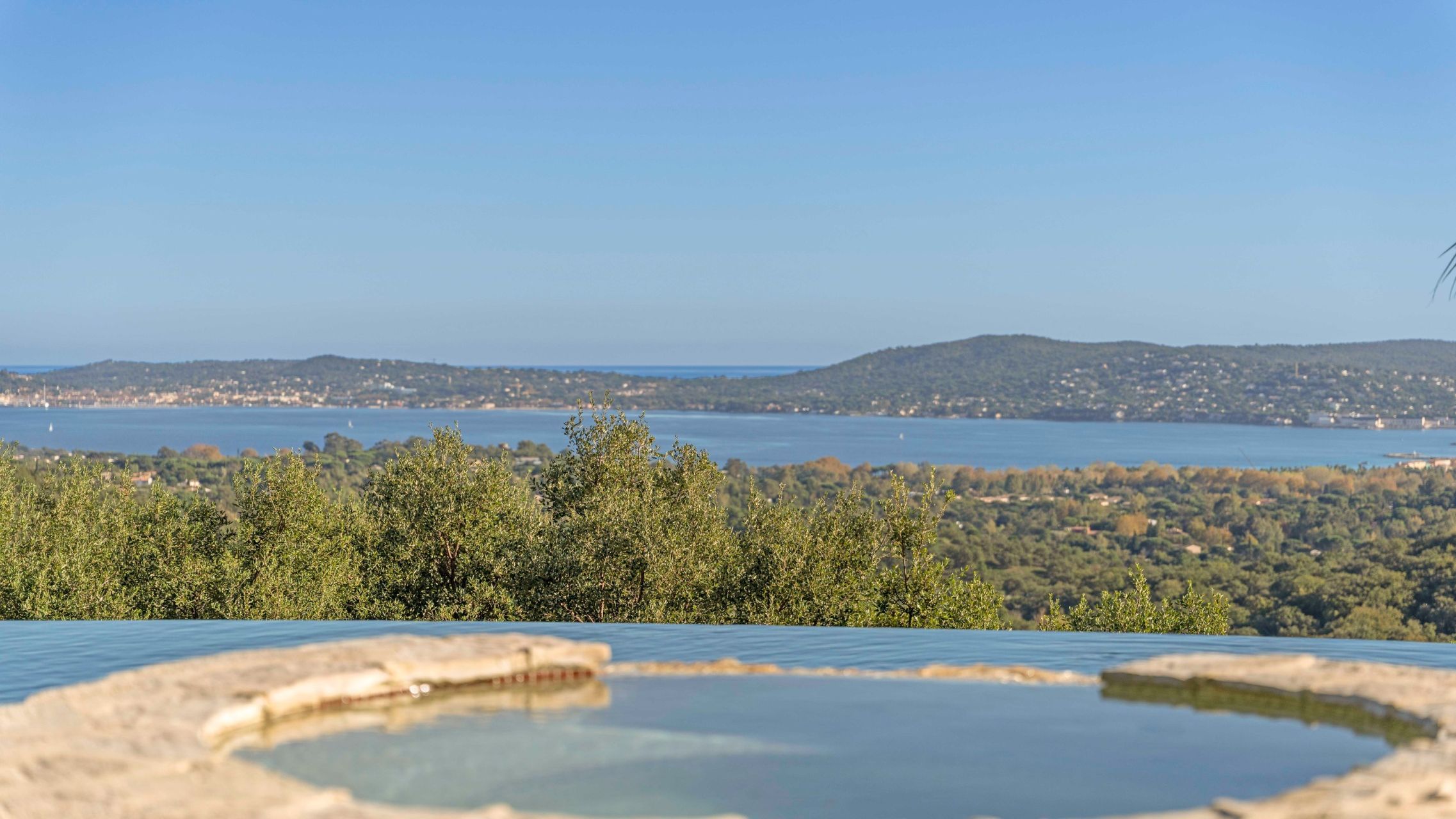 maison de maître 12 Pièces en vente sur GRIMAUD (83310)