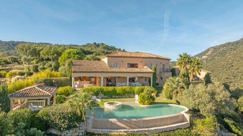 Vente Maison de maître Grimaud 12&nbsp;Pièces 464&nbsp;m²