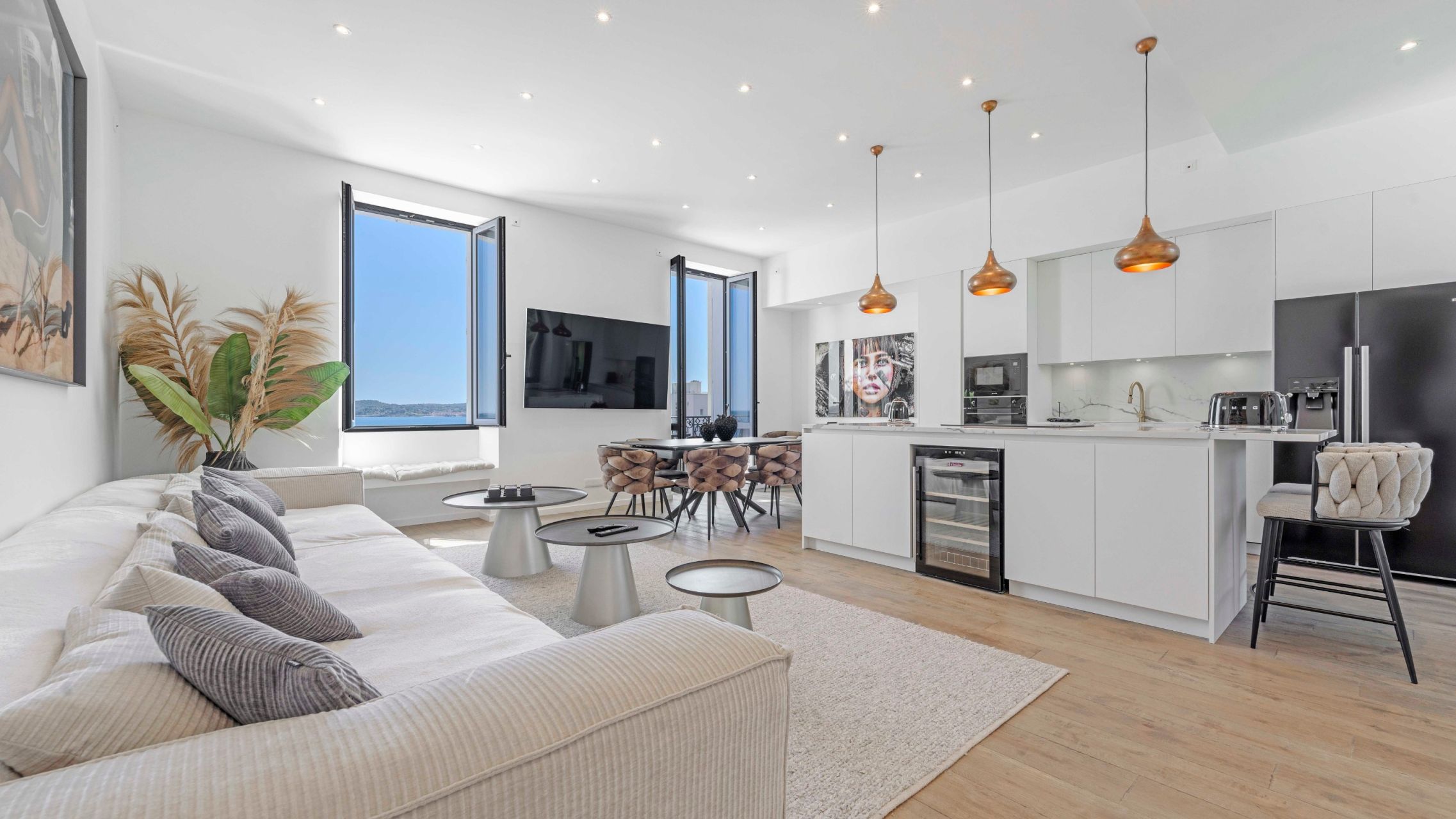 apartment 4 Rooms for sale on STE MAXIME (83120)