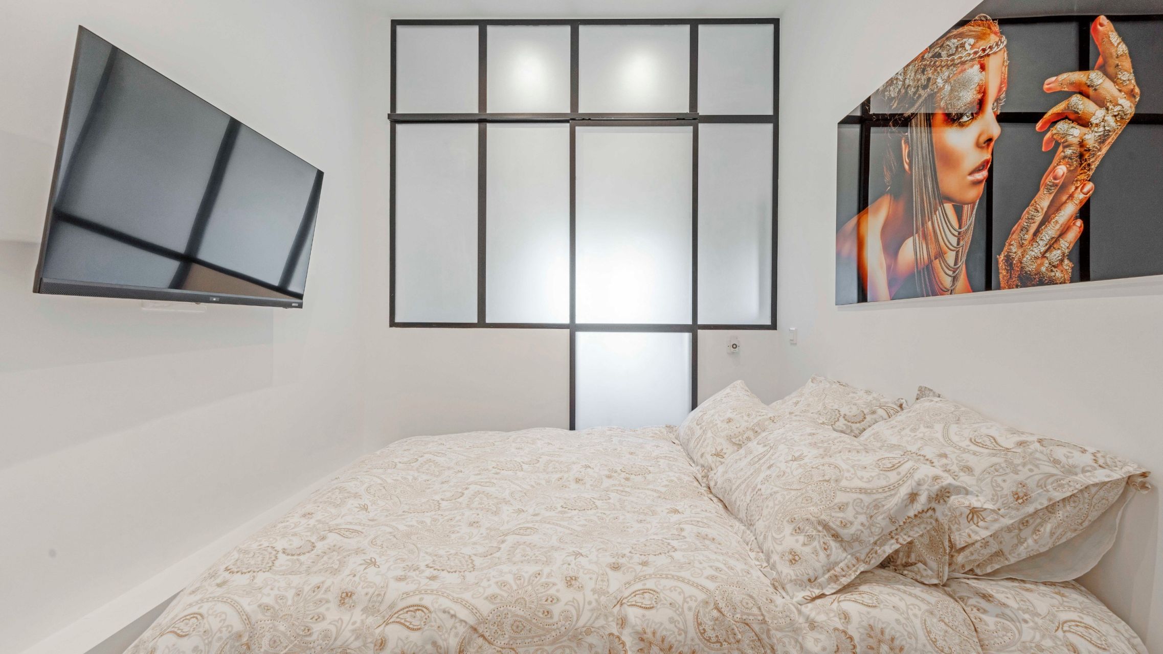 apartment 4 Rooms for sale on STE MAXIME (83120)