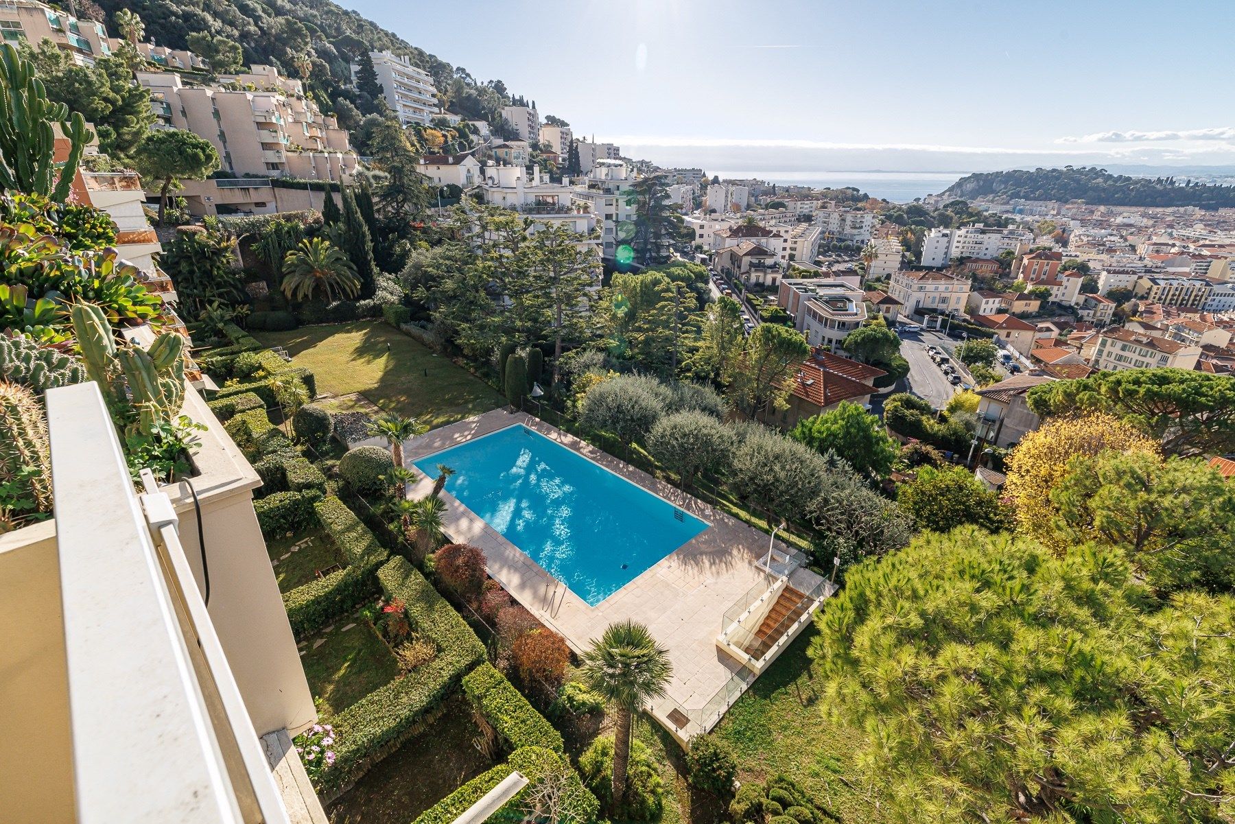 apartment 4 Rooms for sale on NICE (06000)