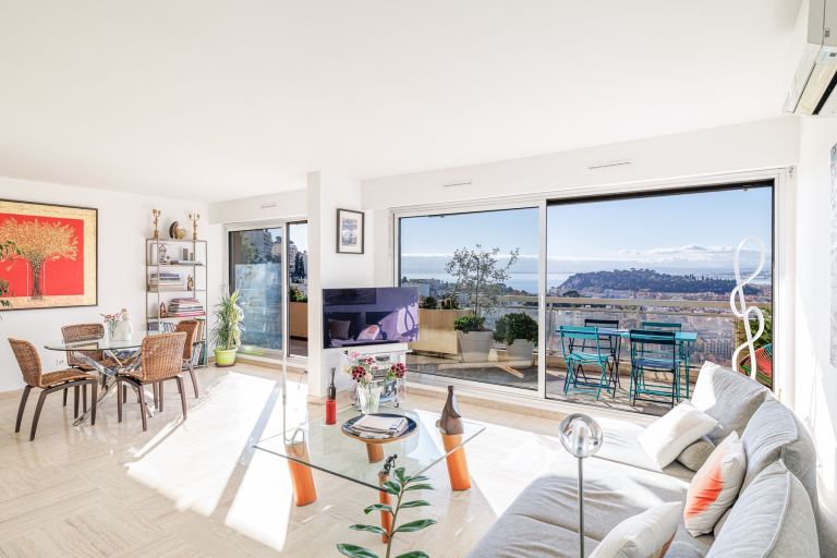 apartment 4 Rooms for sale on NICE (06000)