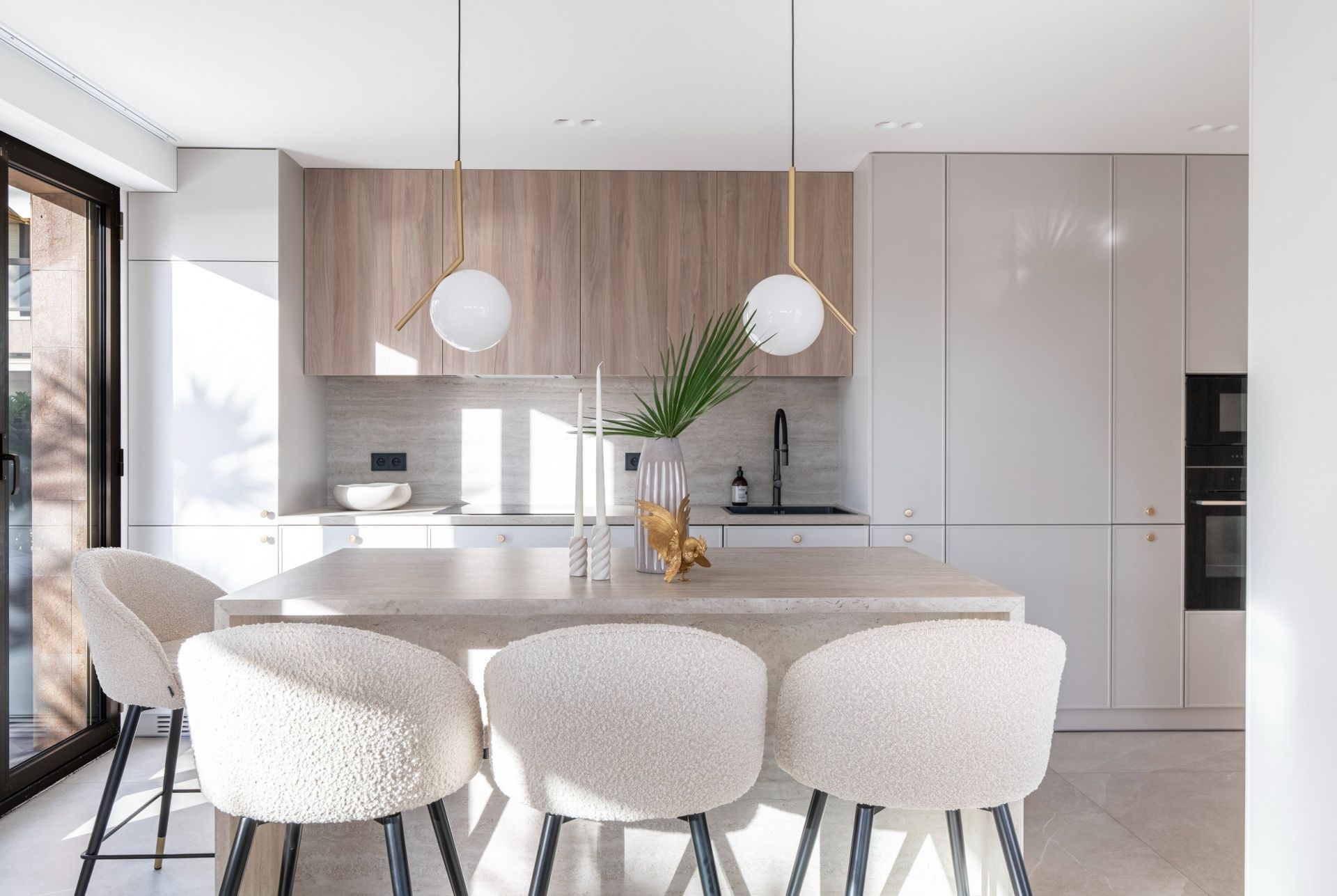 apartment 4 Rooms for sale on NICE (06300)