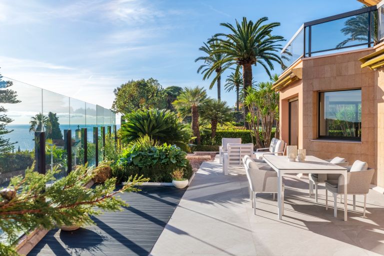 apartment 4 Rooms for sale on NICE (06300)