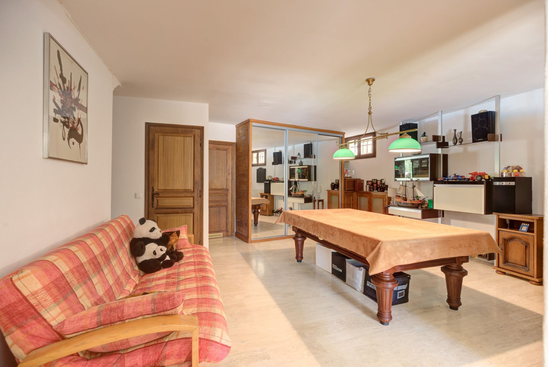 villa 6 Rooms for sale on CANNES (06400)