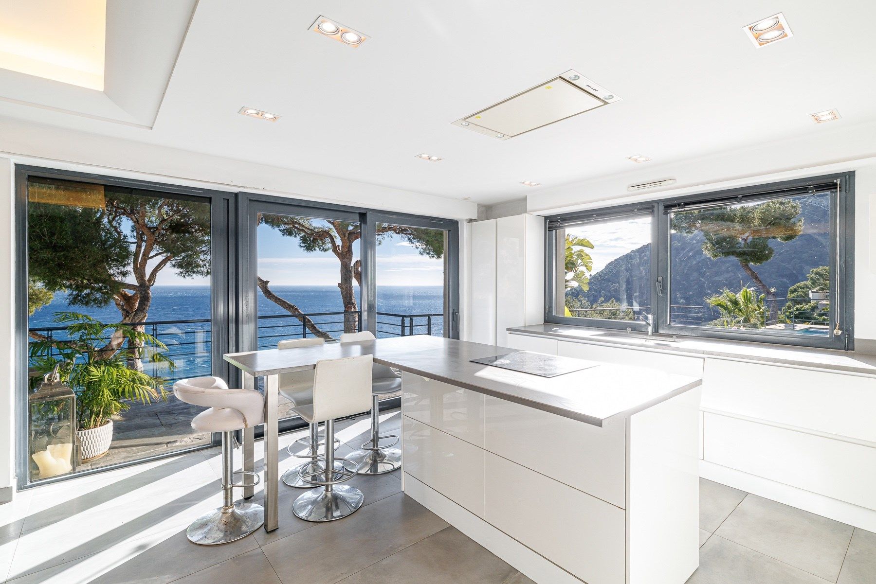 maison contemporaine 5 Pièces en vente sur EZE (06360)