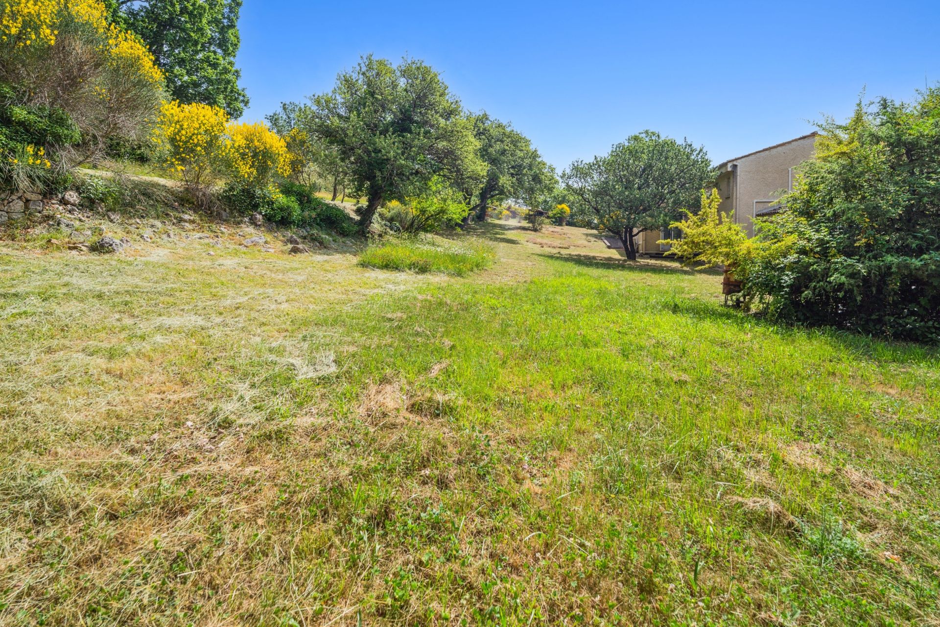 provencal house 5 Rooms for sale on MONS (83440)