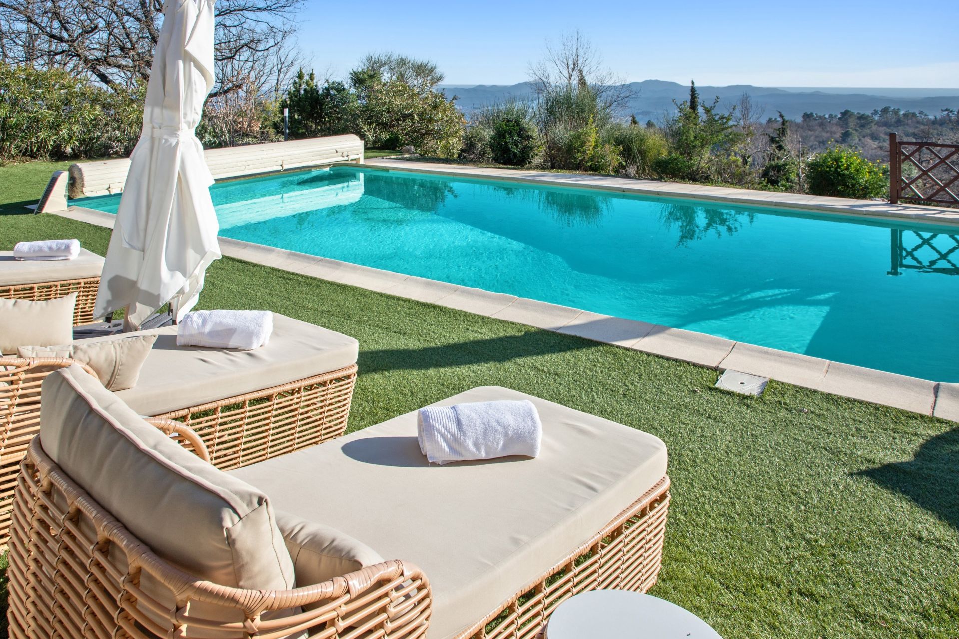 provencal house 5 Rooms for sale on MONS (83440)