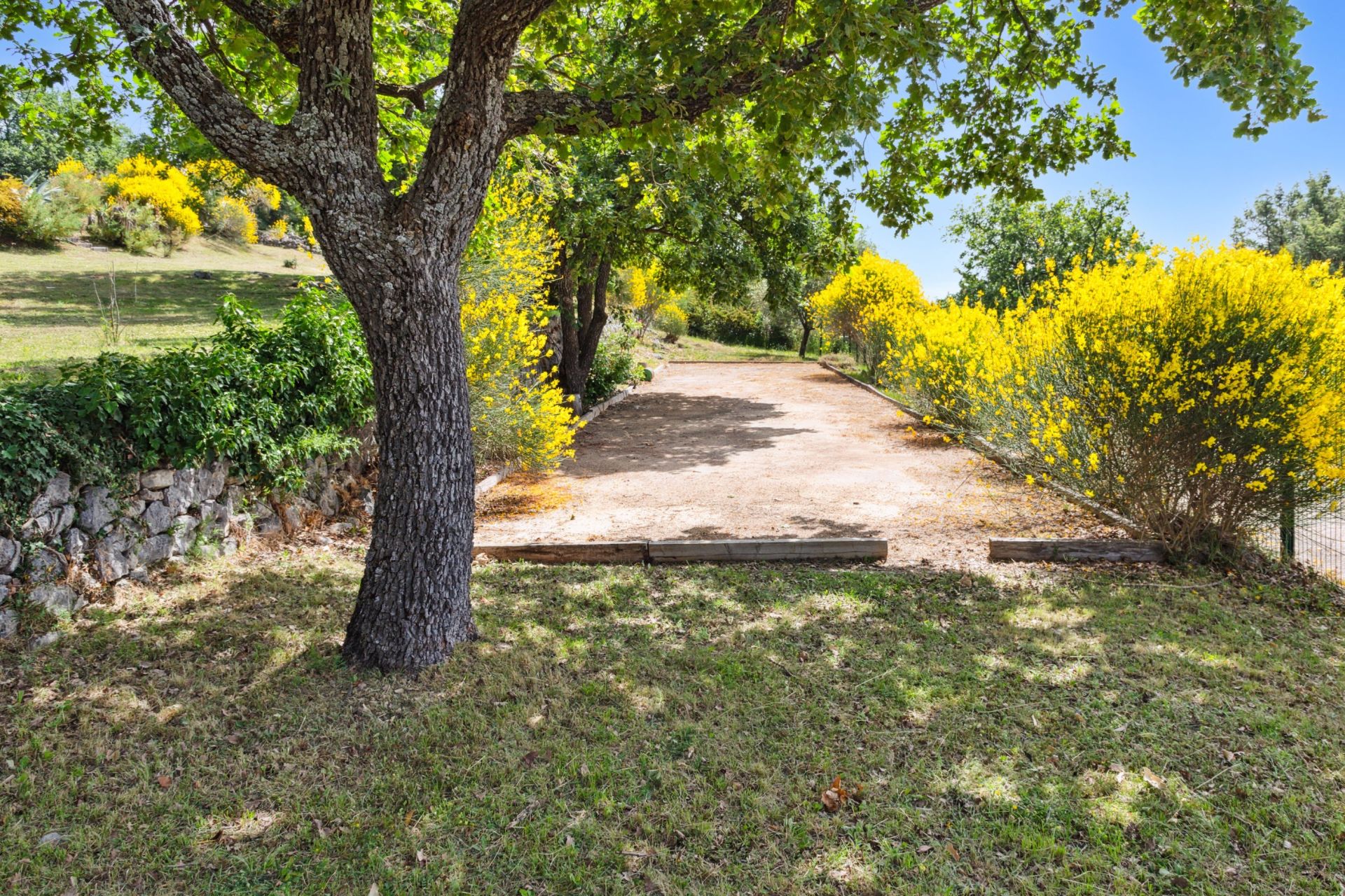 provencal house 5 Rooms for sale on MONS (83440)