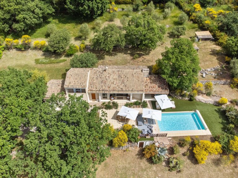 provencal house 5 Rooms for sale on MONS (83440)