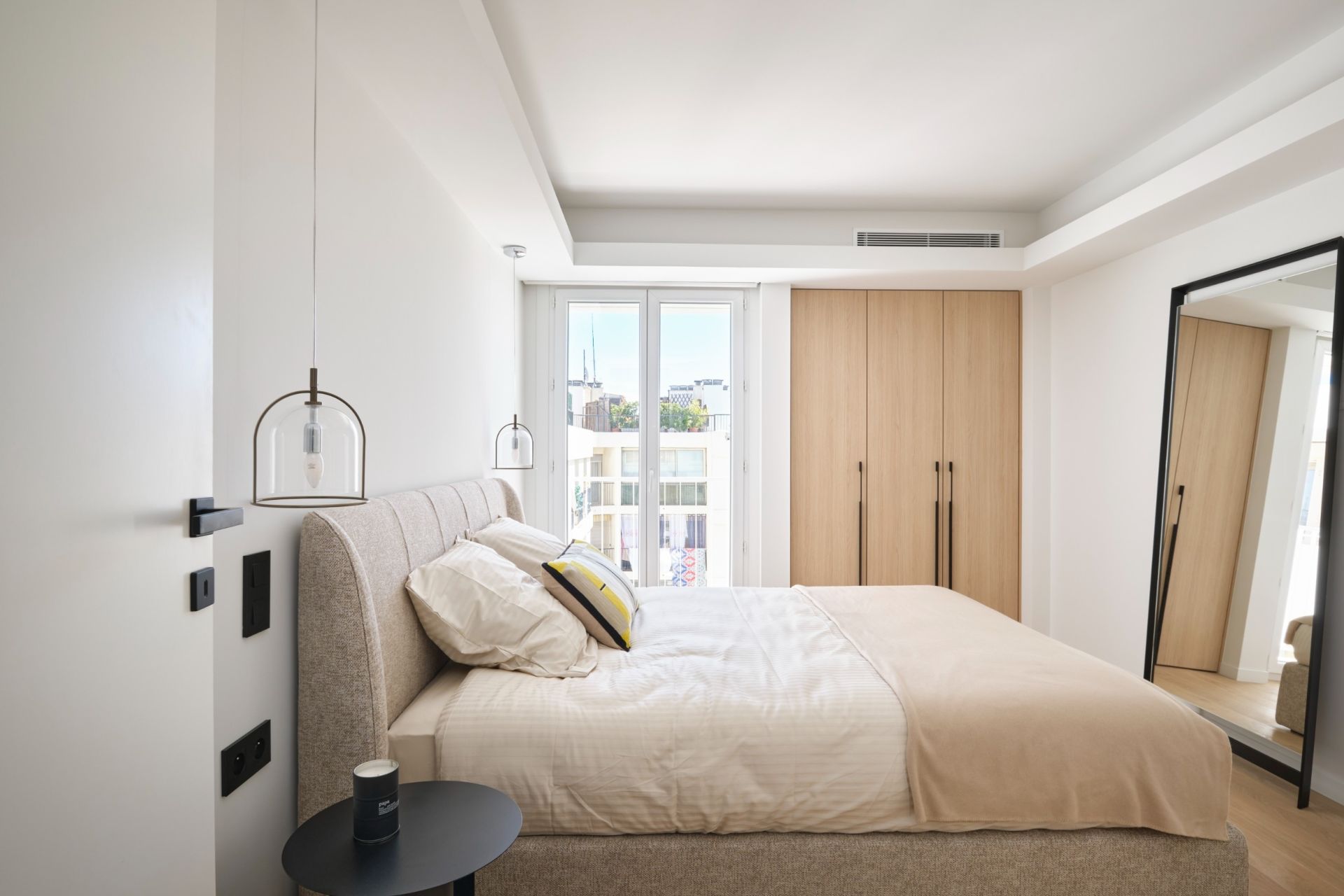 apartment 4 Rooms for sale on CANNES (06400)