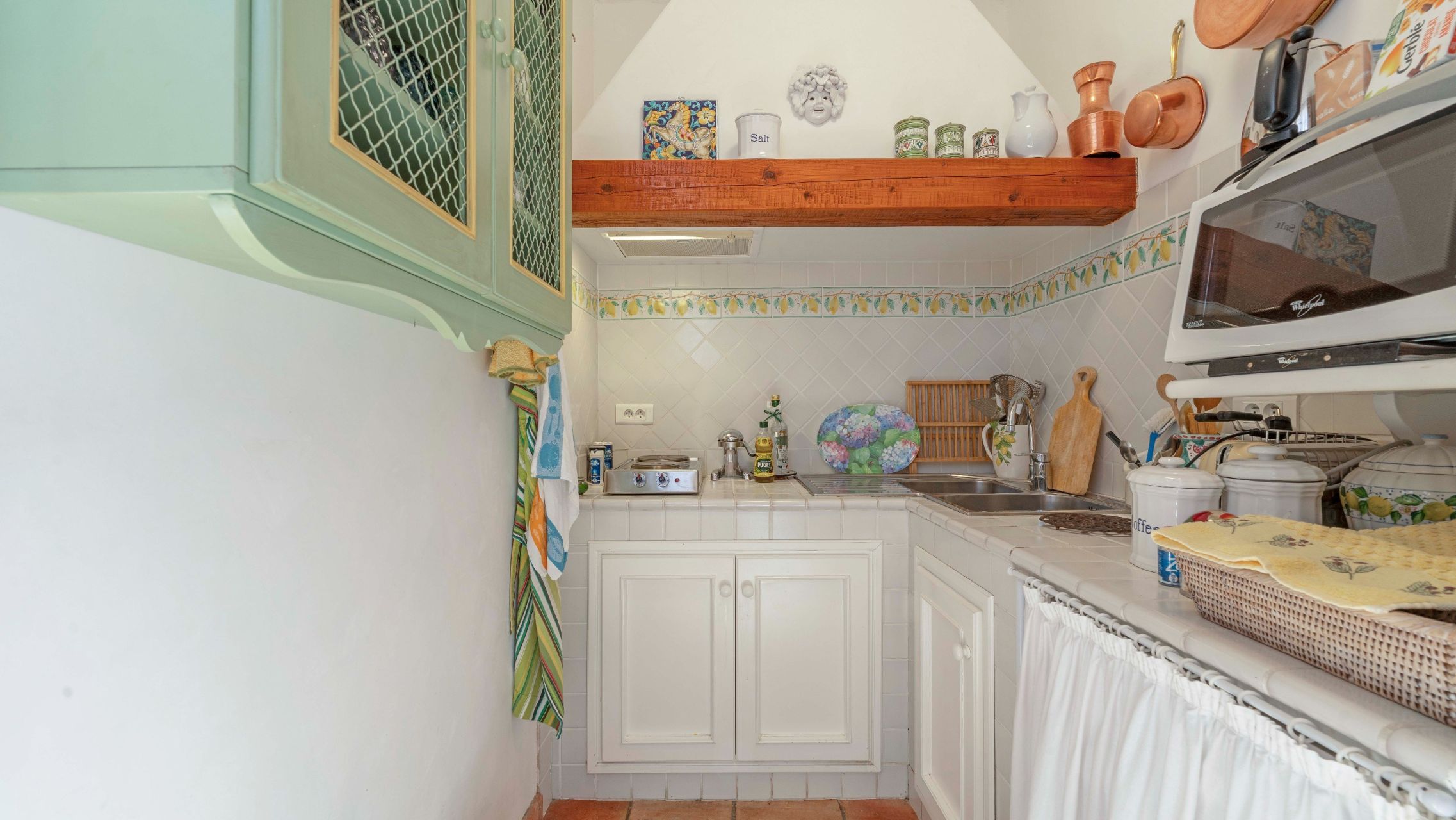 apartment 2 Rooms for sale on ST TROPEZ (83990)