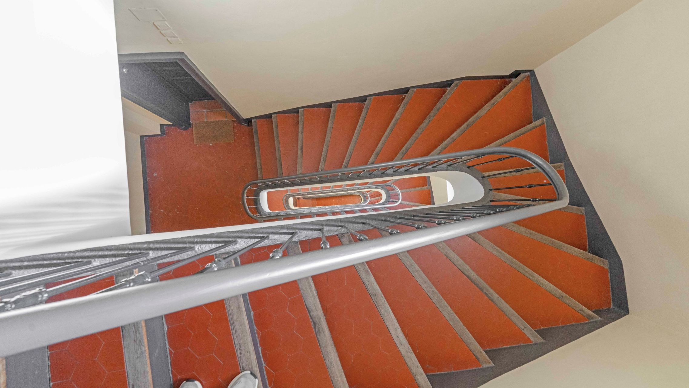 apartment 2 Rooms for sale on ST TROPEZ (83990)