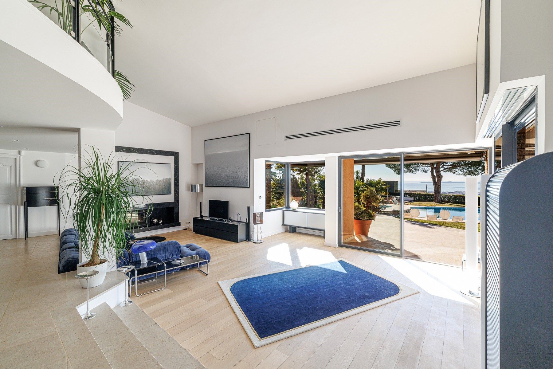 villa 8 Rooms for sale on NICE (06000)