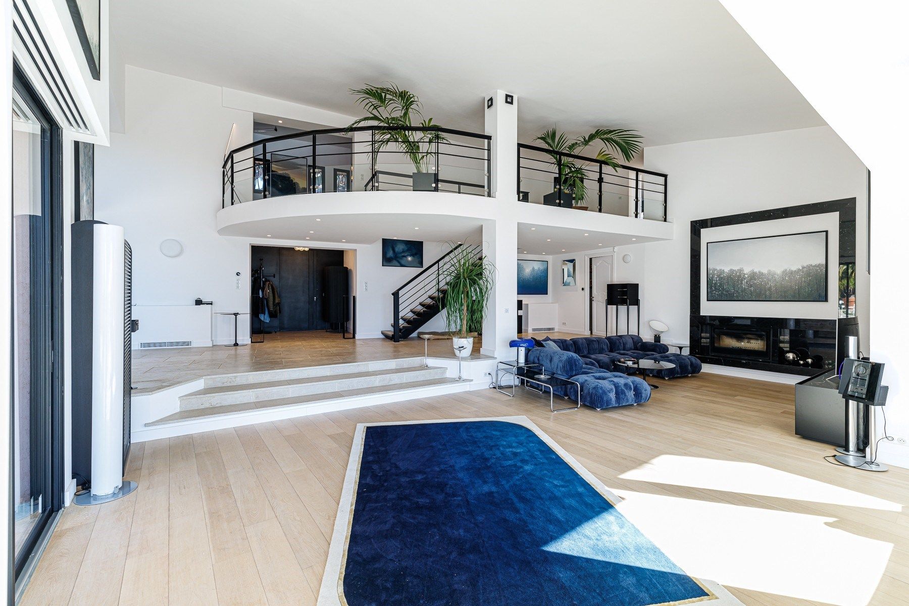 villa 8 Rooms for sale on NICE (06000)