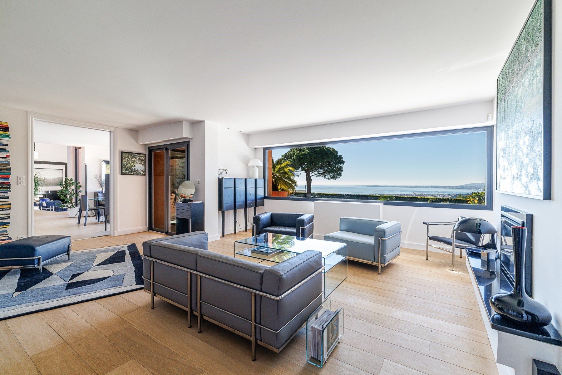 villa 8 Rooms for sale on NICE (06000)