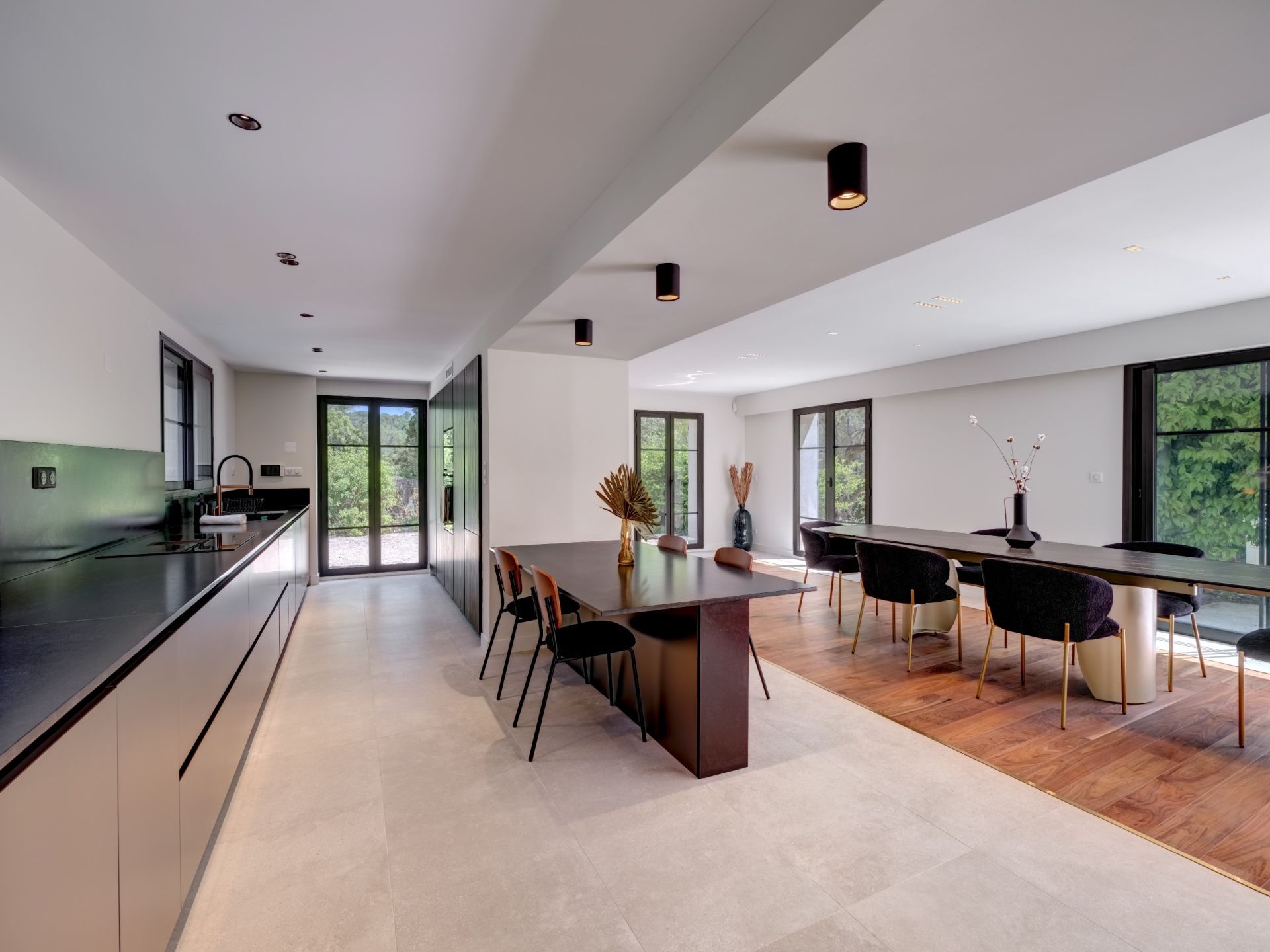 provencal house 8 Rooms for sale on MOUGINS (06250)