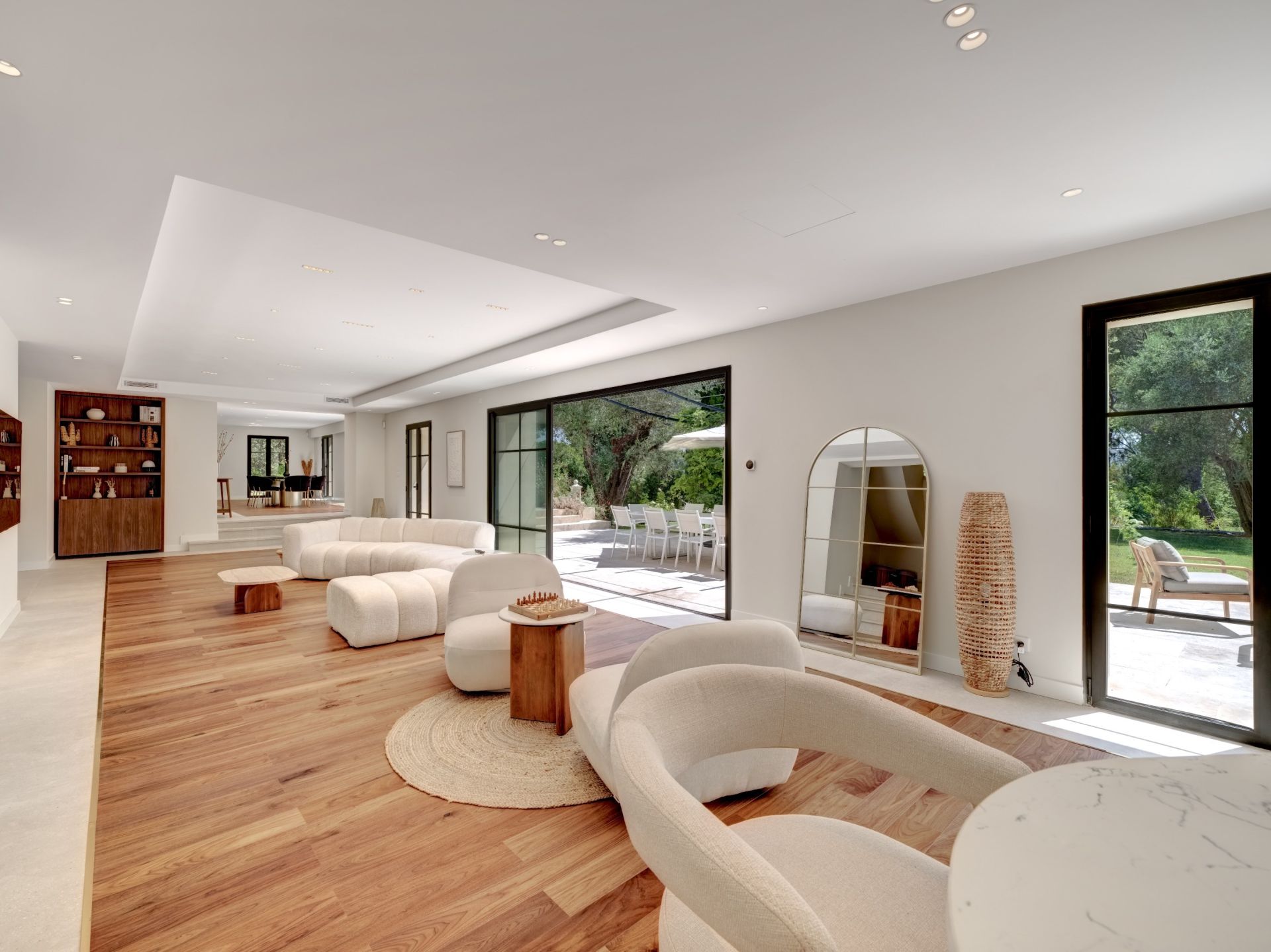 provencal house 8 Rooms for sale on MOUGINS (06250)