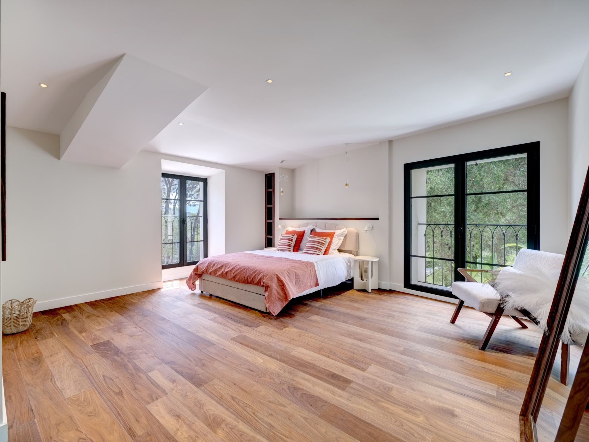 provencal house 8 Rooms for sale on MOUGINS (06250)