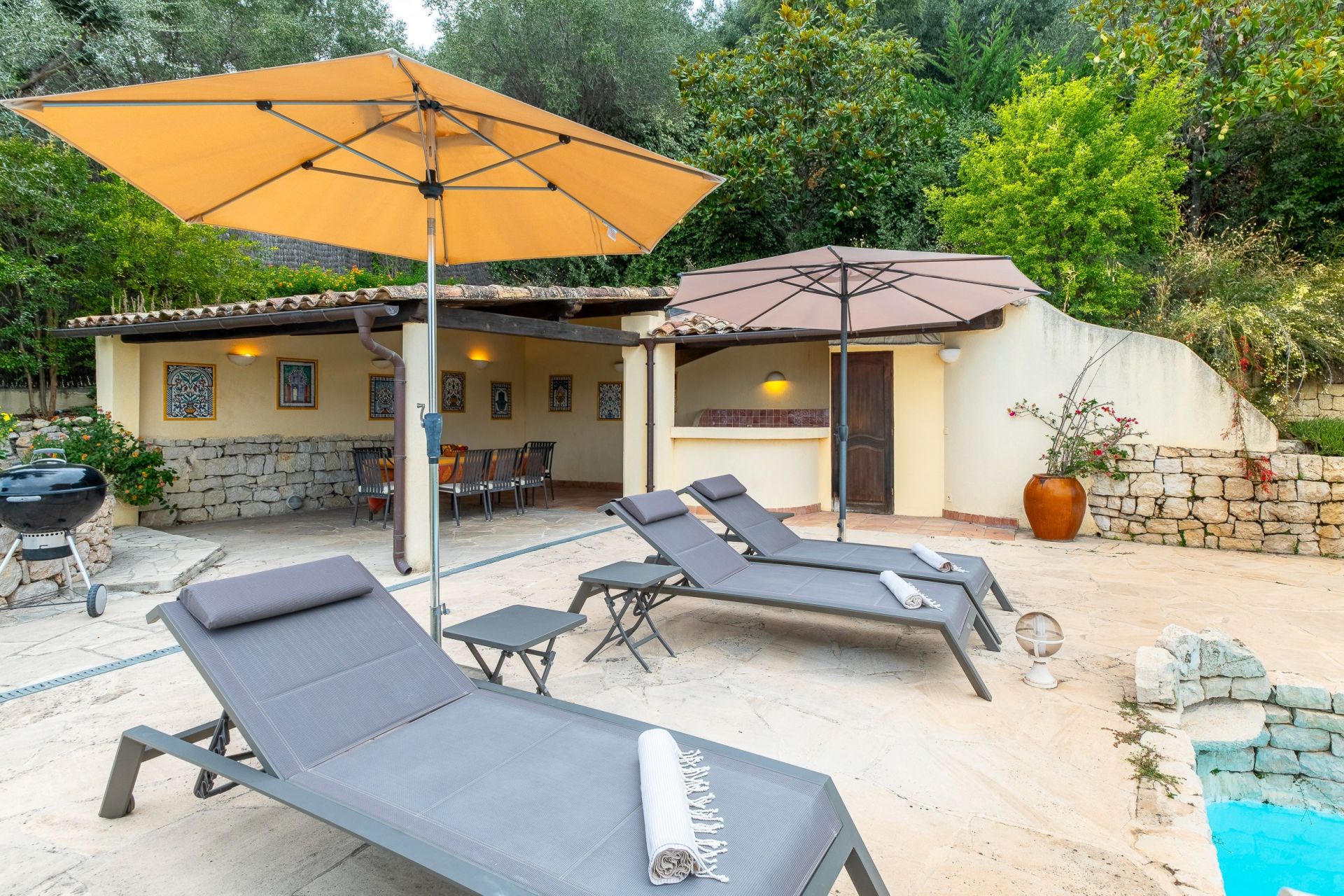 villa 10 Rooms for sale on NICE (06000)