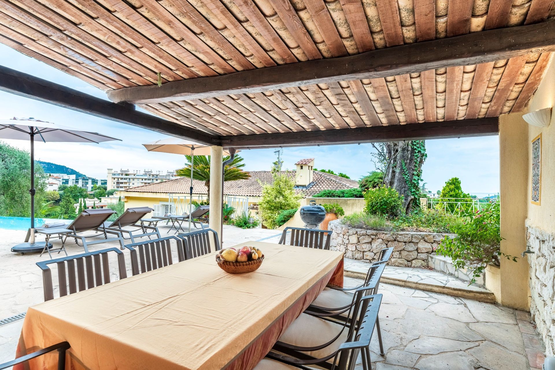 villa 10 Rooms for sale on NICE (06000)