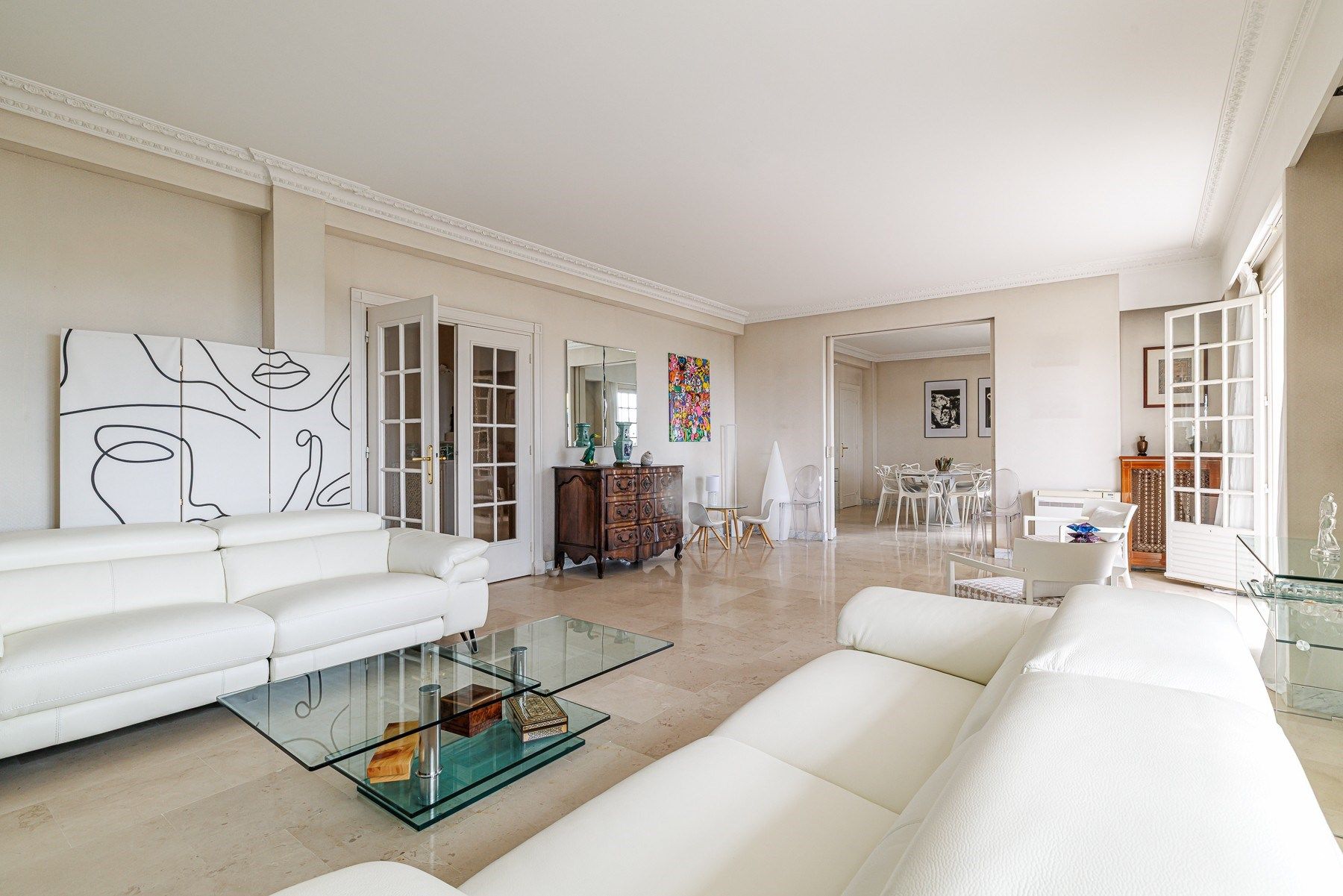 villa 10 Rooms for sale on NICE (06000)