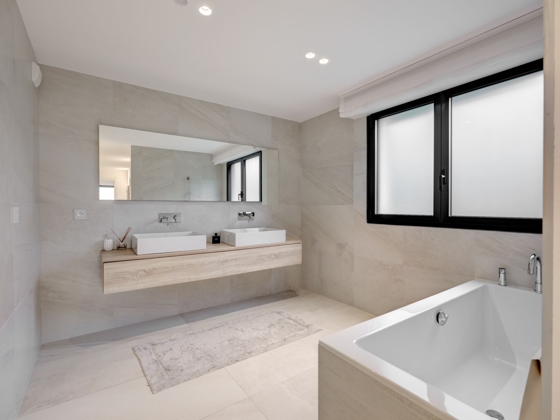 appartement 4 Pièces en vente sur VALLAURIS (06220)