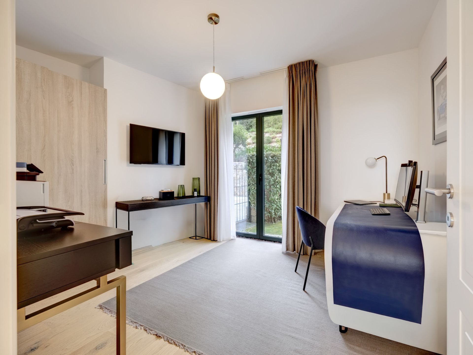 appartement 4 Pièces en vente sur VALLAURIS (06220)