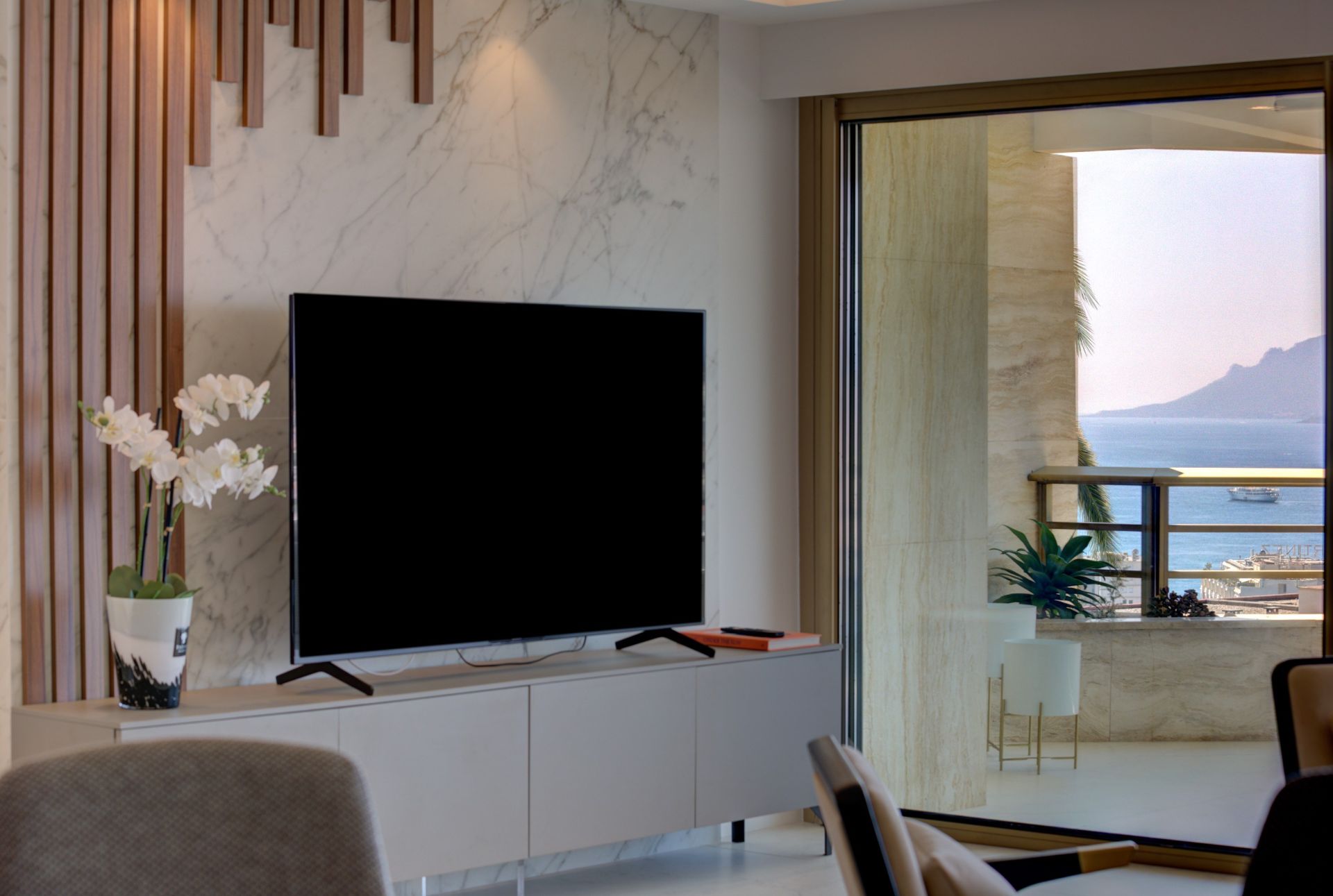 apartment 4 Rooms for sale on CANNES (06400)