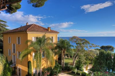 Vente Maison de maître Èze 10&nbsp;Pièces 558.95&nbsp;m²