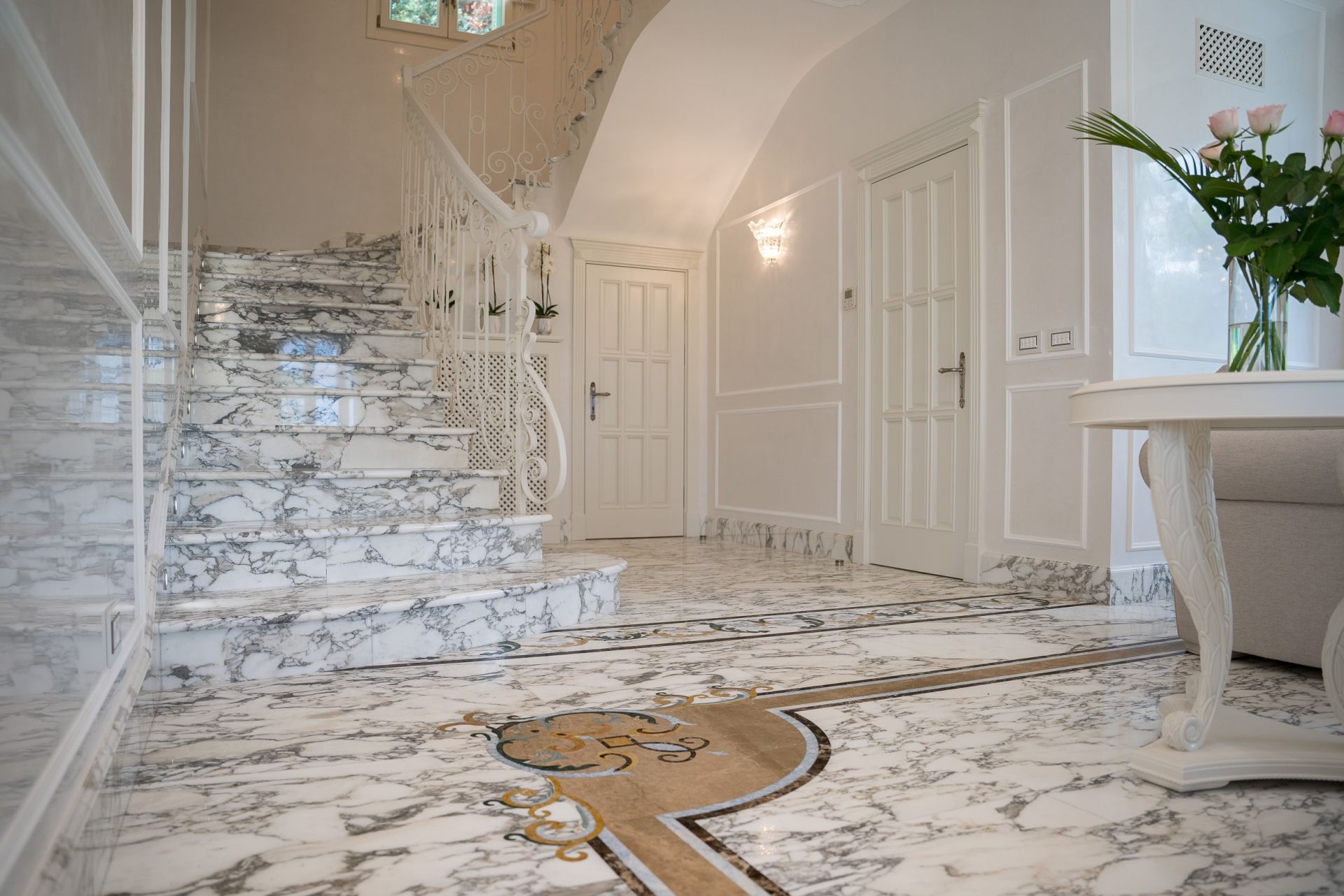 castle 9 Rooms for sale on VILLEFRANCHE SUR MER (06230)