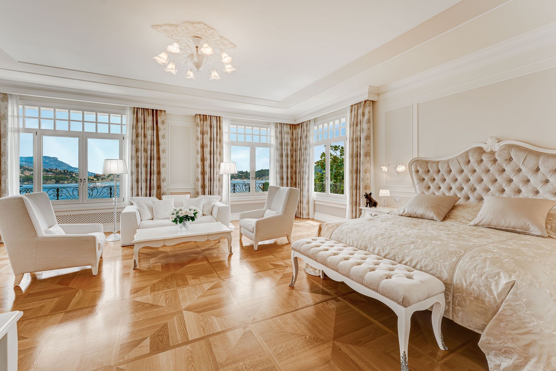 castle 9 Rooms for sale on VILLEFRANCHE SUR MER (06230)