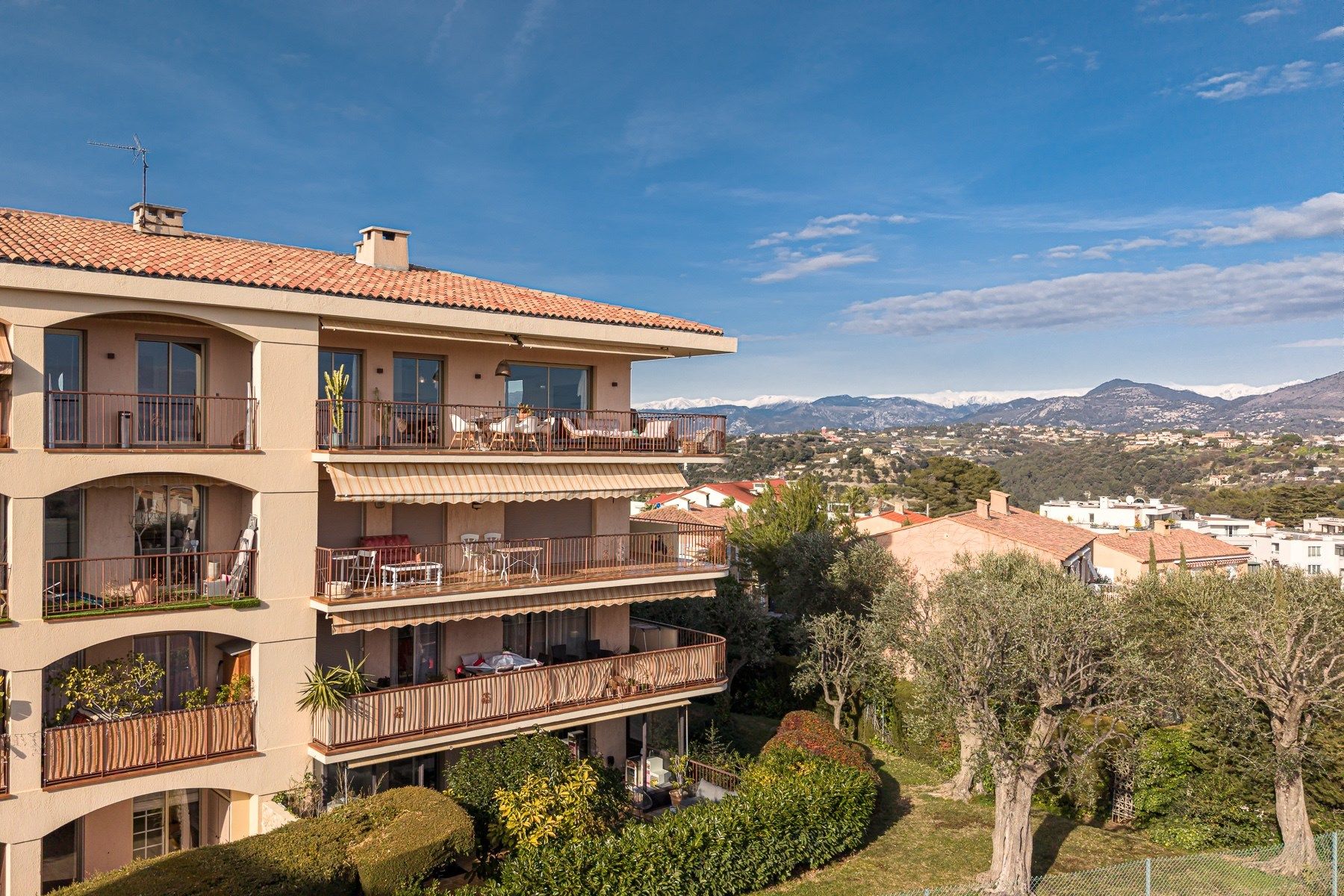 apartment 5 Rooms for sale on NICE (06000)